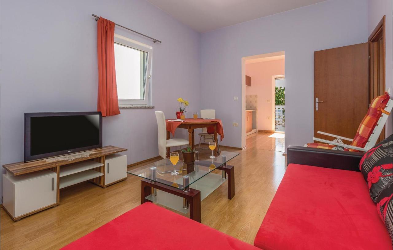 Nice Apartment In Kastel With Kitchen Екстер'єр фото