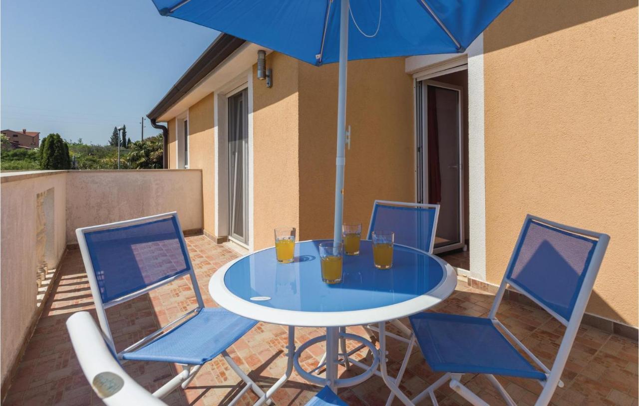 Nice Apartment In Kastel With Kitchen Екстер'єр фото