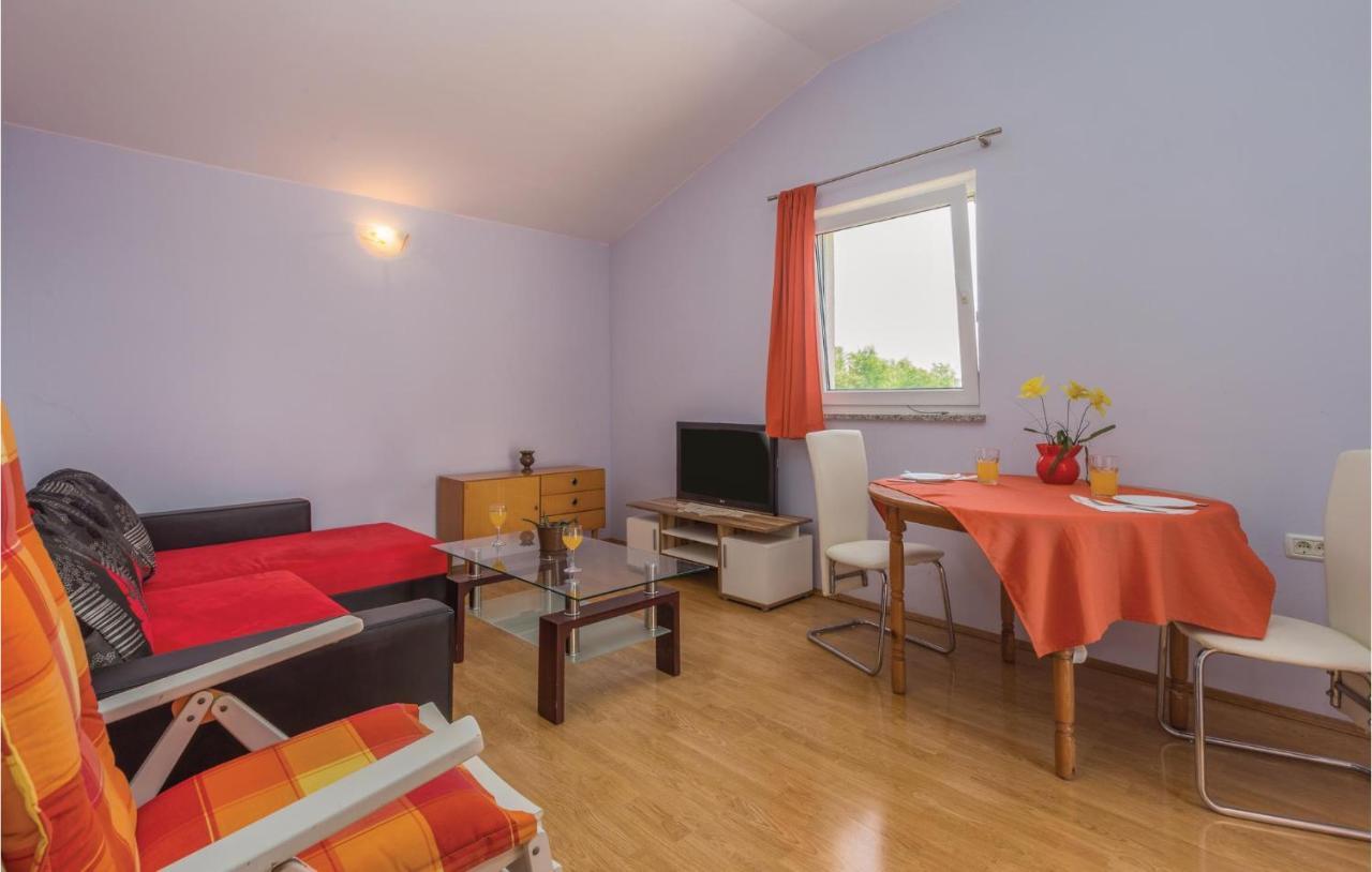 Nice Apartment In Kastel With Kitchen Екстер'єр фото