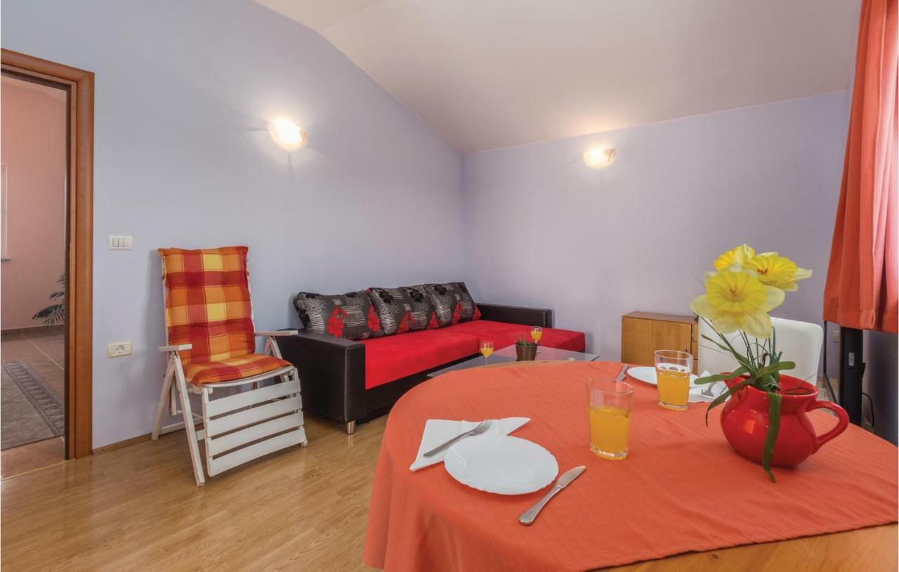 Nice Apartment In Kastel With Kitchen Екстер'єр фото